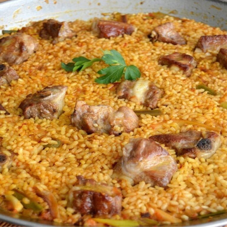 Arroz con costillejas | Restaurante Oasis by Paco Medrano